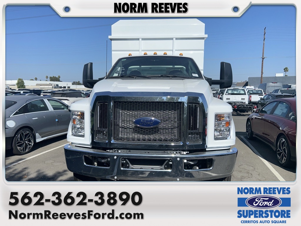 2025 Ford F-650SD 2D Standard Cab