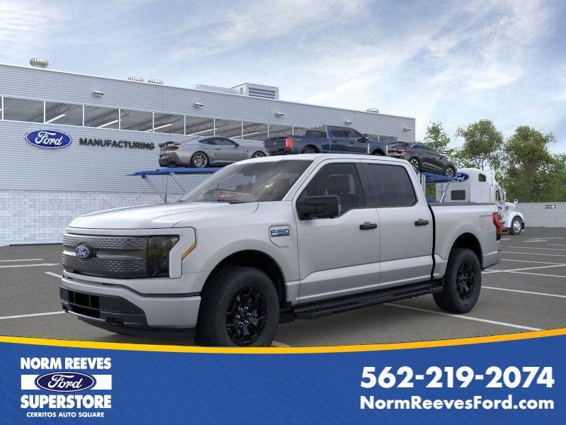 2025 Ford F-150 Lightning 4D Crew Cab
