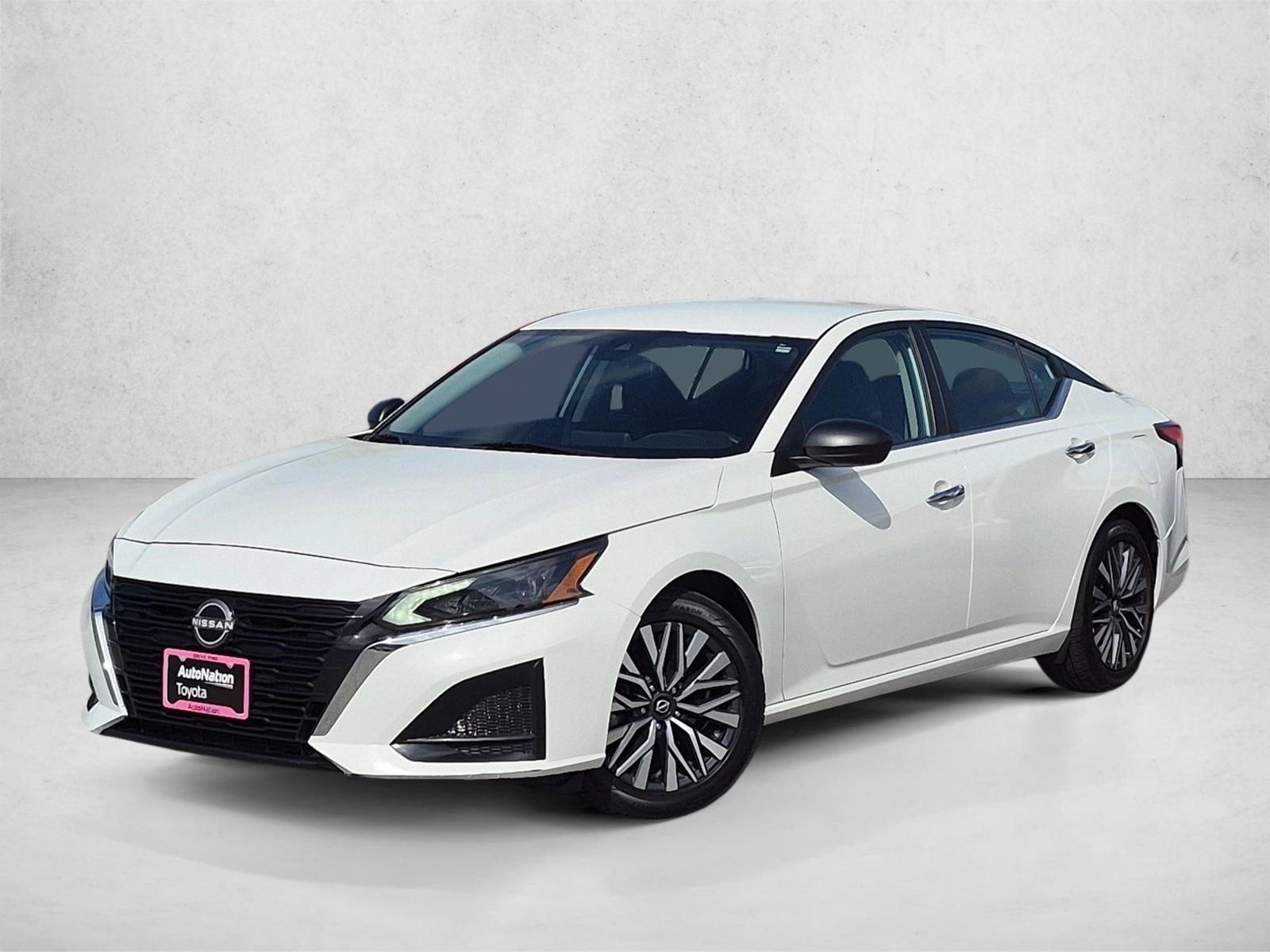 2025 Nissan Altima 4-door Mid-Size Passenger Car