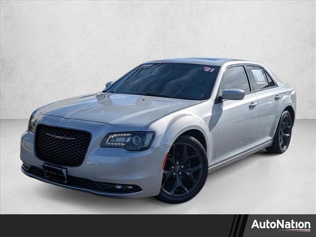 2021 Chrysler 300 4-door Large Passenger Car