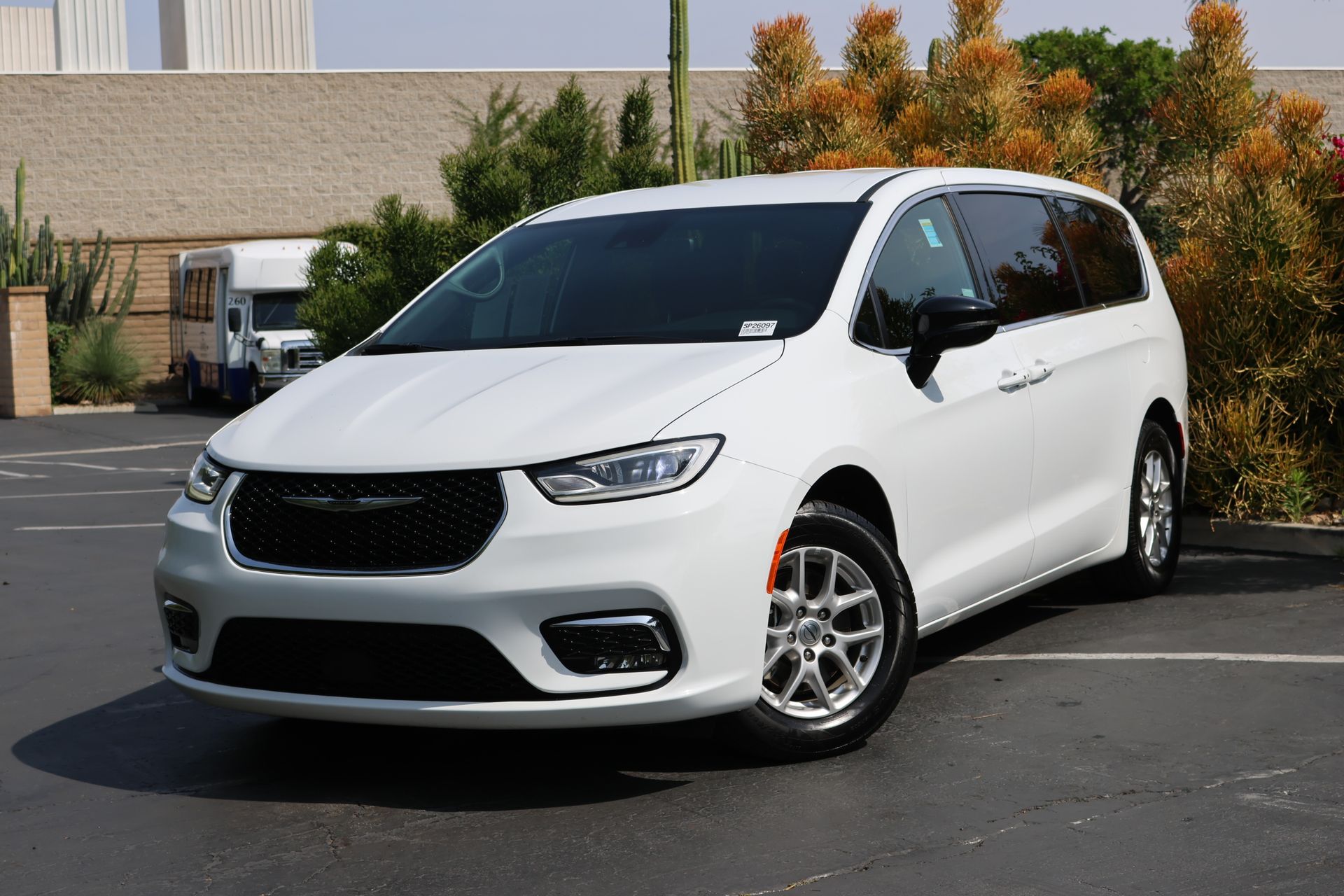 2025 Chrysler Pacifica 4D Passenger Van