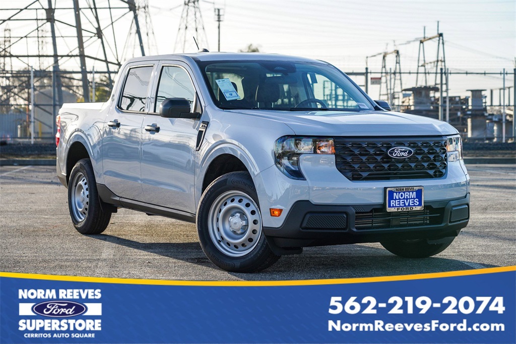 2025 Ford Maverick 4D Crew Cab