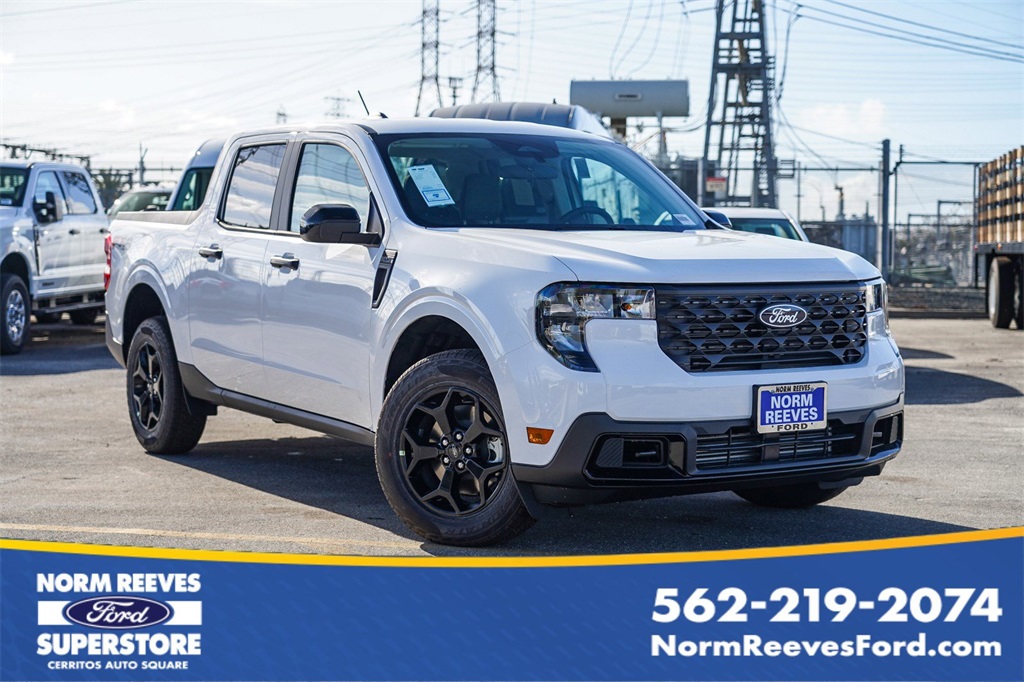 2025 Ford Maverick 4D Crew Cab