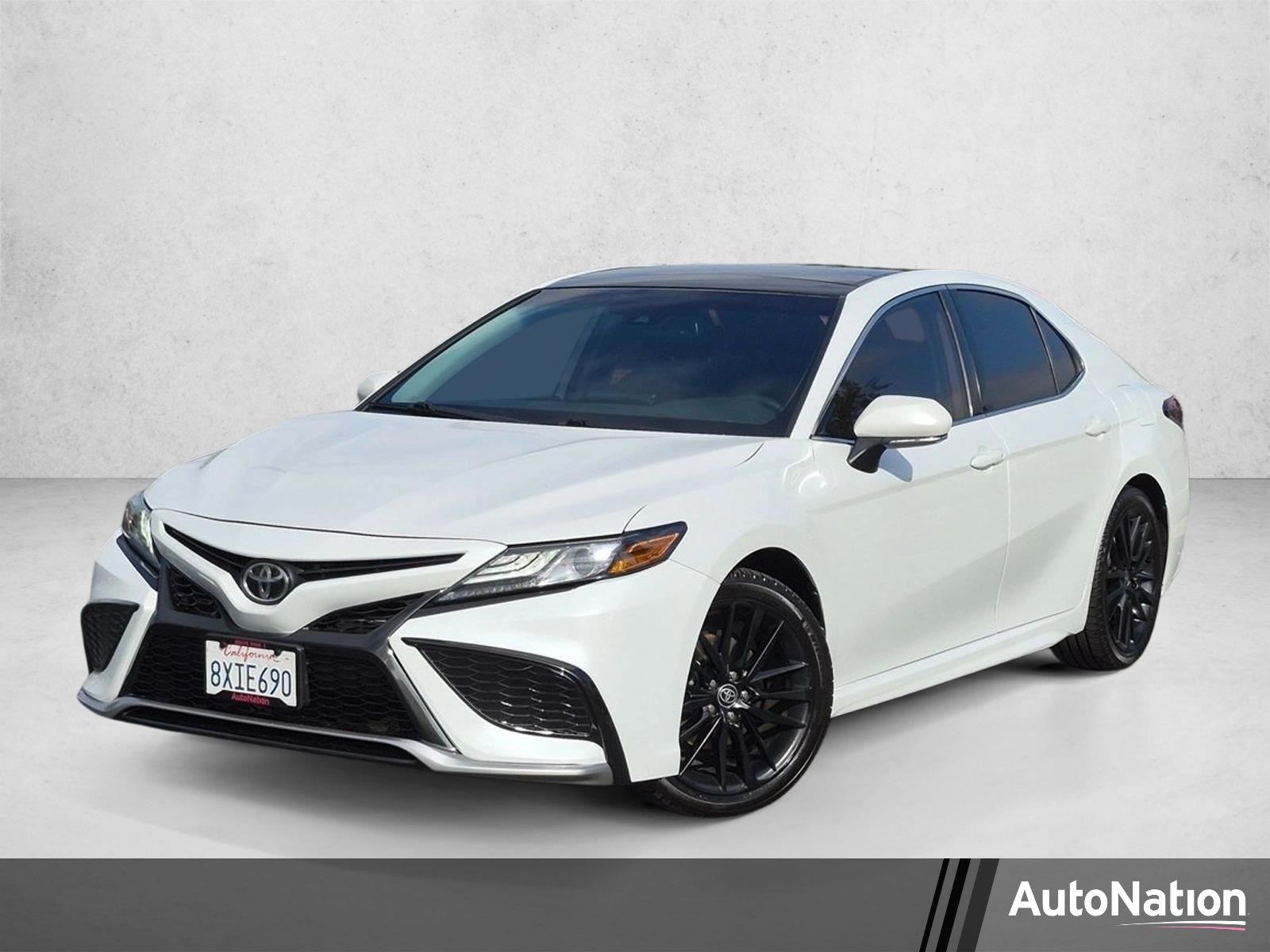 2021 Toyota Camry 4-door Mid-Size Passenger Car