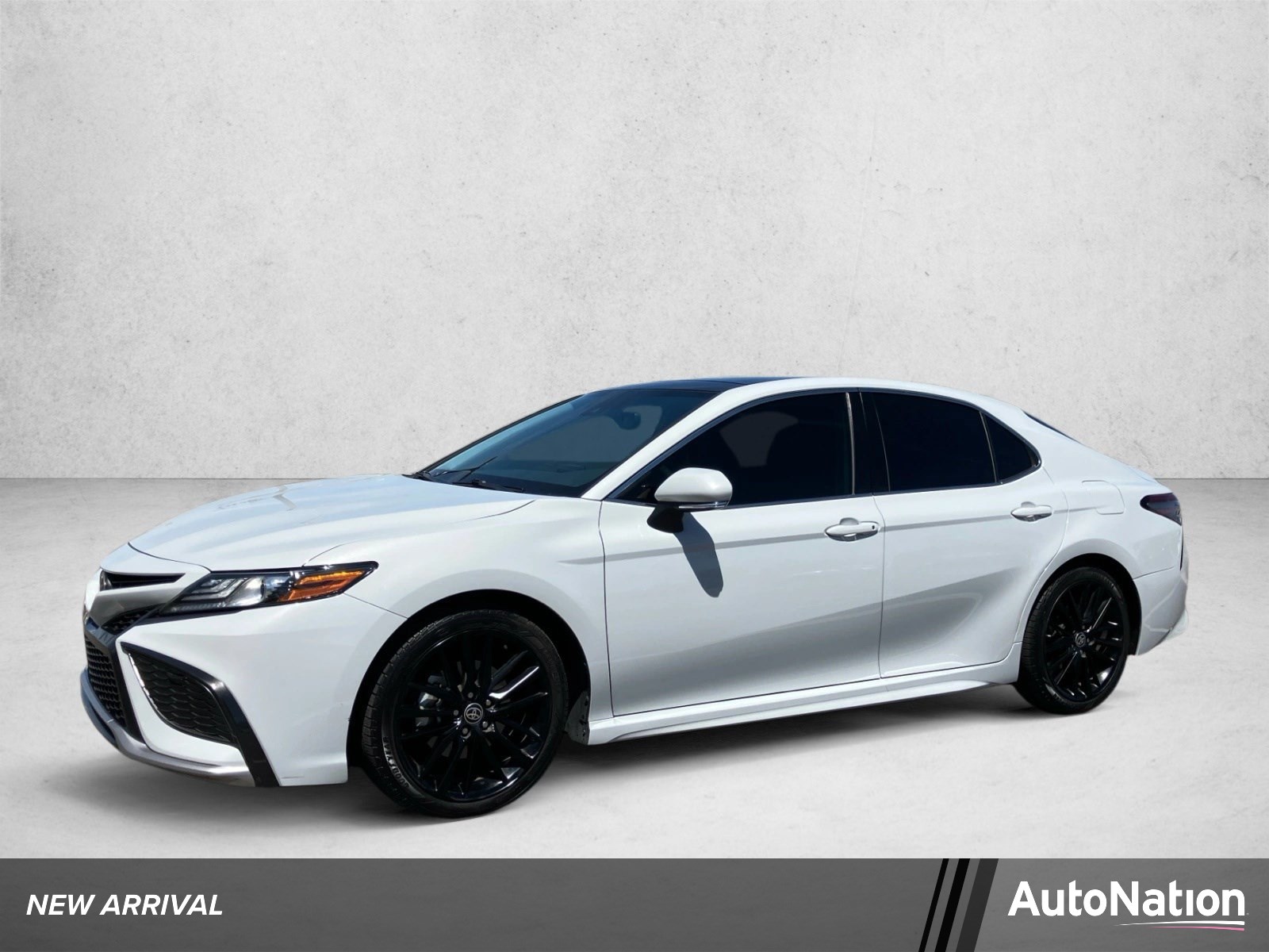 2022 Toyota Camry 4-door Mid-Size Passenger Car