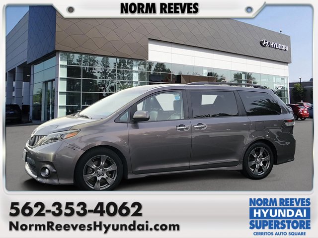 2017 Toyota Sienna 