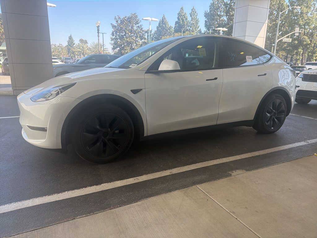 2025 Tesla Model Y 4D Sport Utility