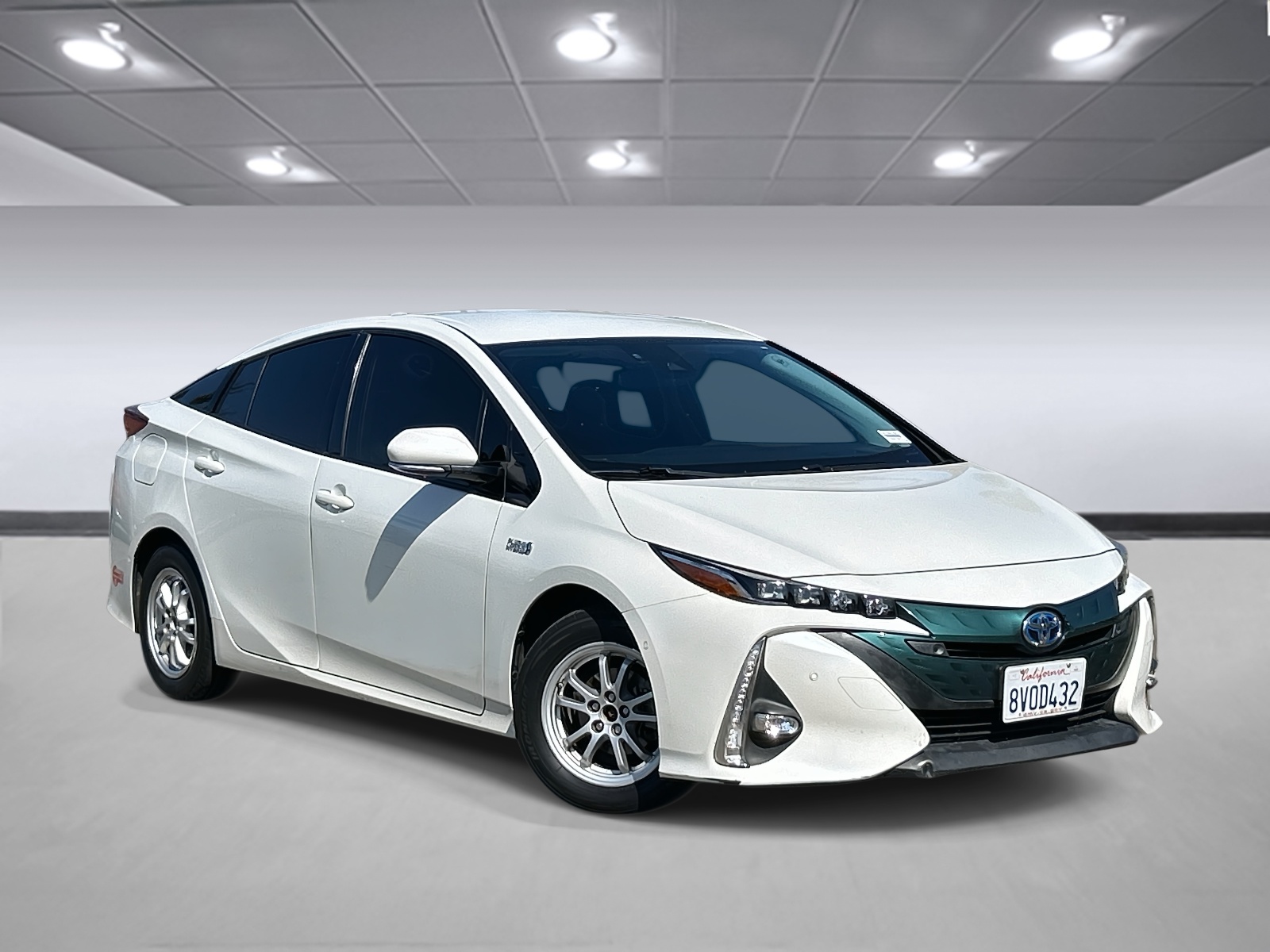 2017 Toyota Prius Prime Advanced (Natl)