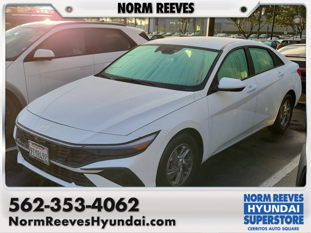 2025 Hyundai Elantra SE