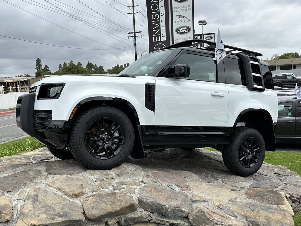 2023 Land Rover Defender 90 2D Sport Utility