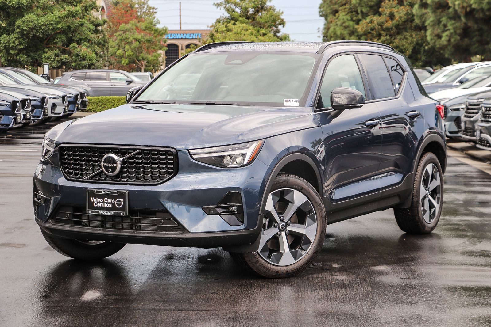 2026 Volvo XC40 4D Sport Utility
