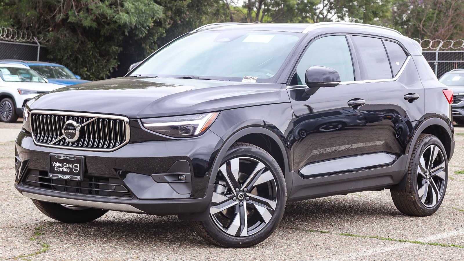 2025 Volvo XC40 4D Sport Utility