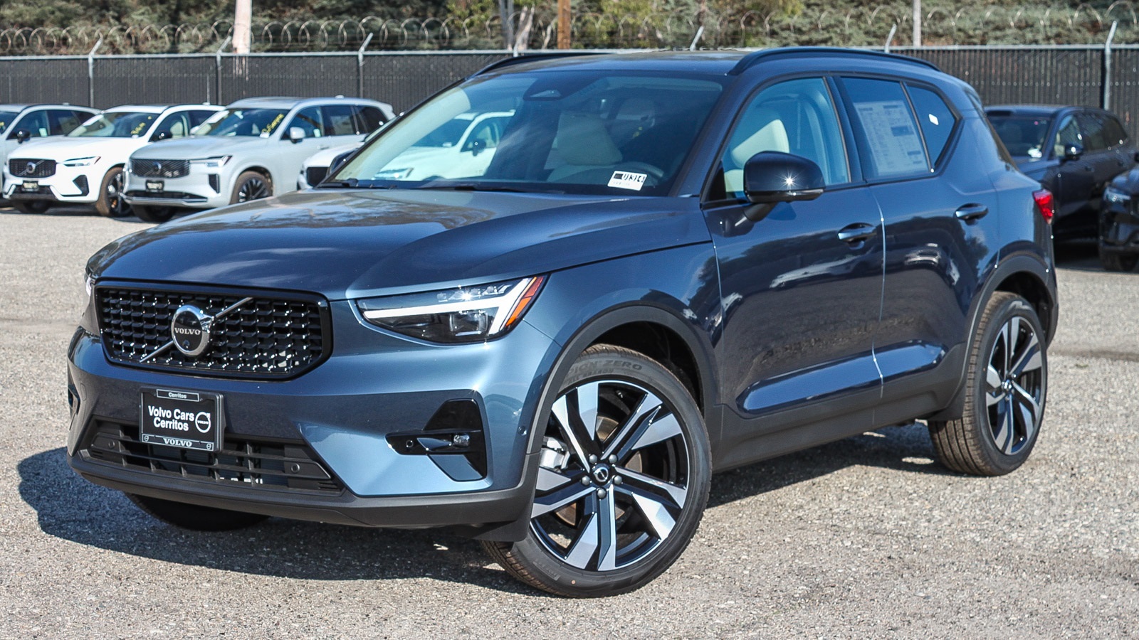 2026 Volvo XC40 4D Sport Utility