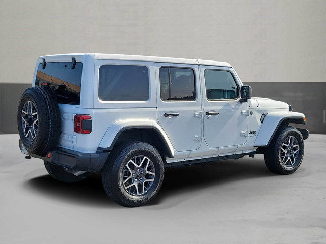 2025 Jeep Wrangler Sahara's photo