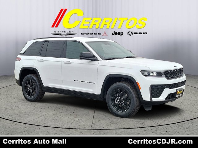 2026 Jeep Grand Cherokee Laredo Altitude