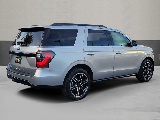 2019 Ford Expedition Limited's photo