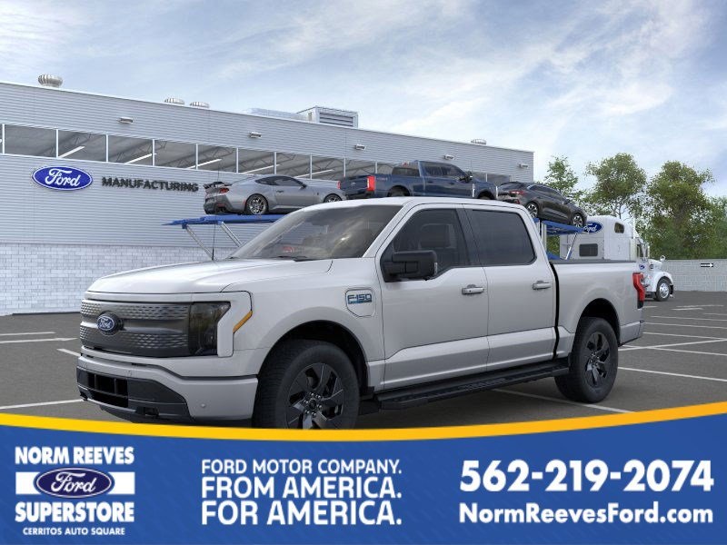 2025 Ford F-150 Lightning 4D Crew Cab