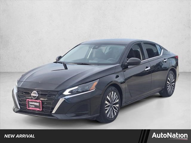 2025 Nissan Altima 4-door Mid-Size Passenger Car