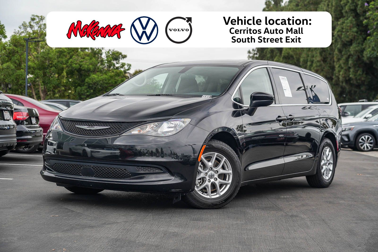 2022 Chrysler Voyager 4D Passenger Van
