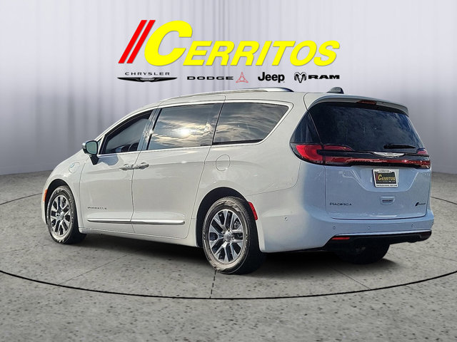 2025 Chrysler Pacifica Hybrid Pinnacle PHEV's photo