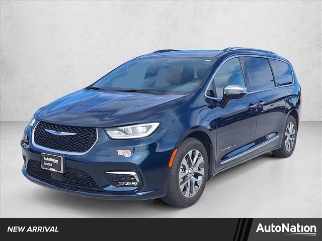 2023 Chrysler Pacifica 2WD Minivans