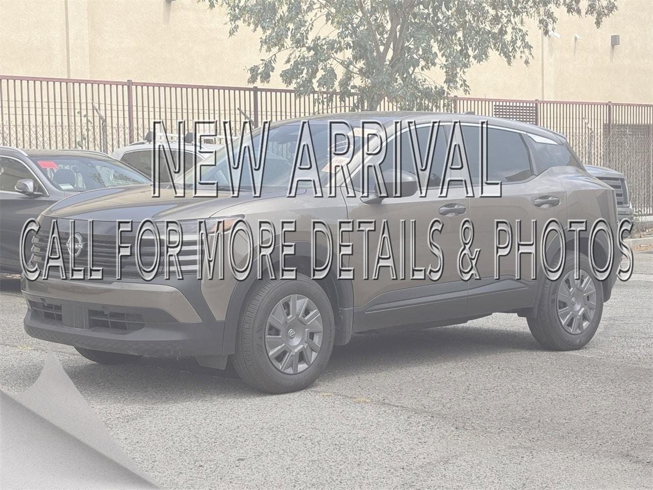 2025 Nissan Kicks S