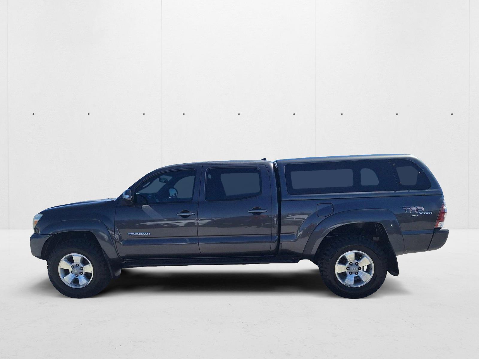 2025 Toyota Tacoma SR5 - Photo 7