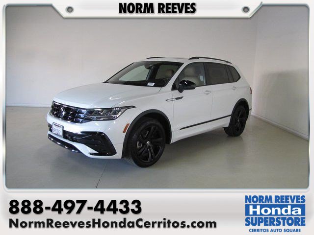 2024 Volkswagen Tiguan SE R-Line Black