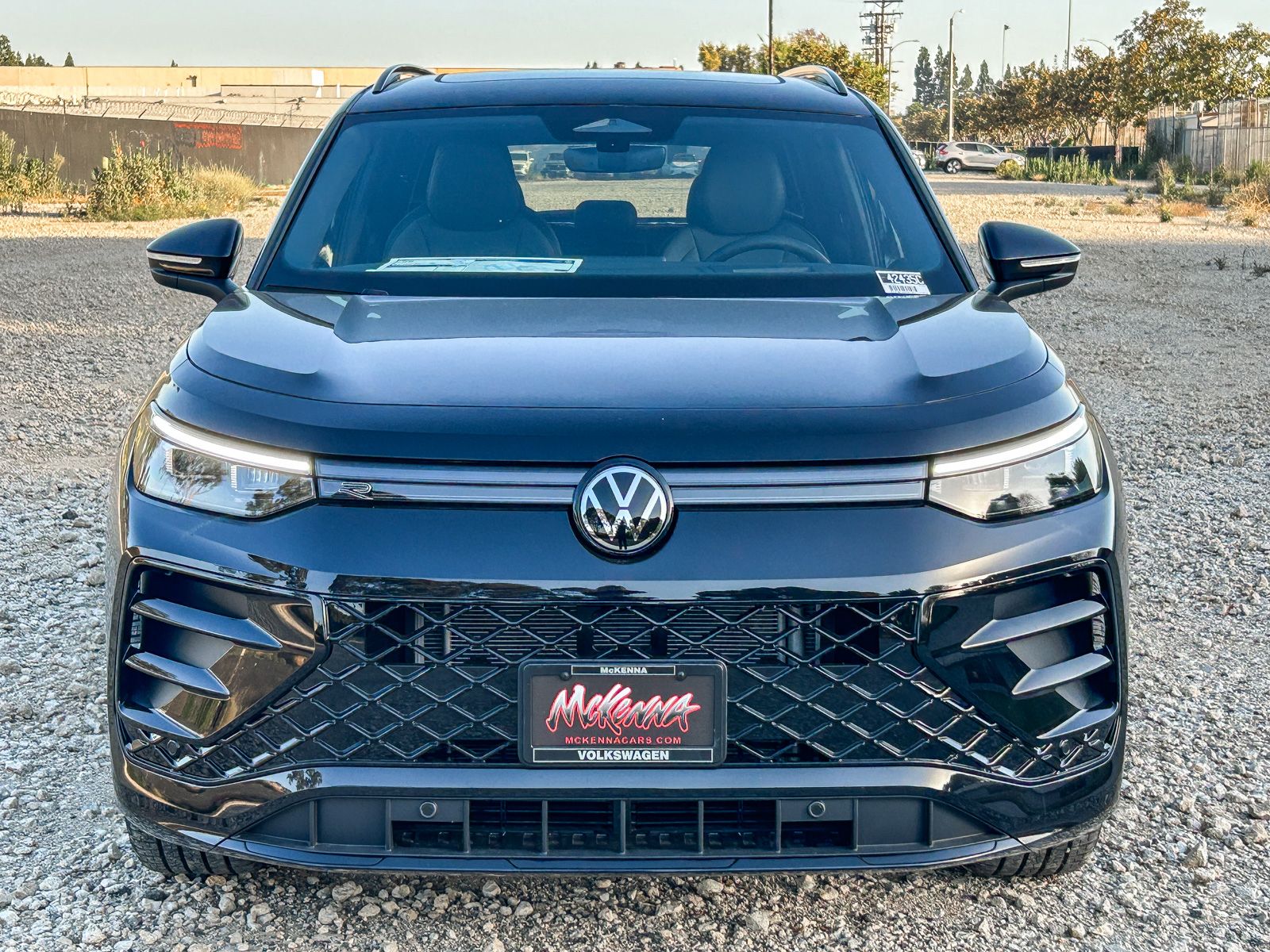 2026 Volkswagen Tiguan 2.0T SE R-Line Black's photo