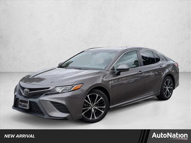 2018 Toyota Camry 4-door Mid-Size Passenger Car