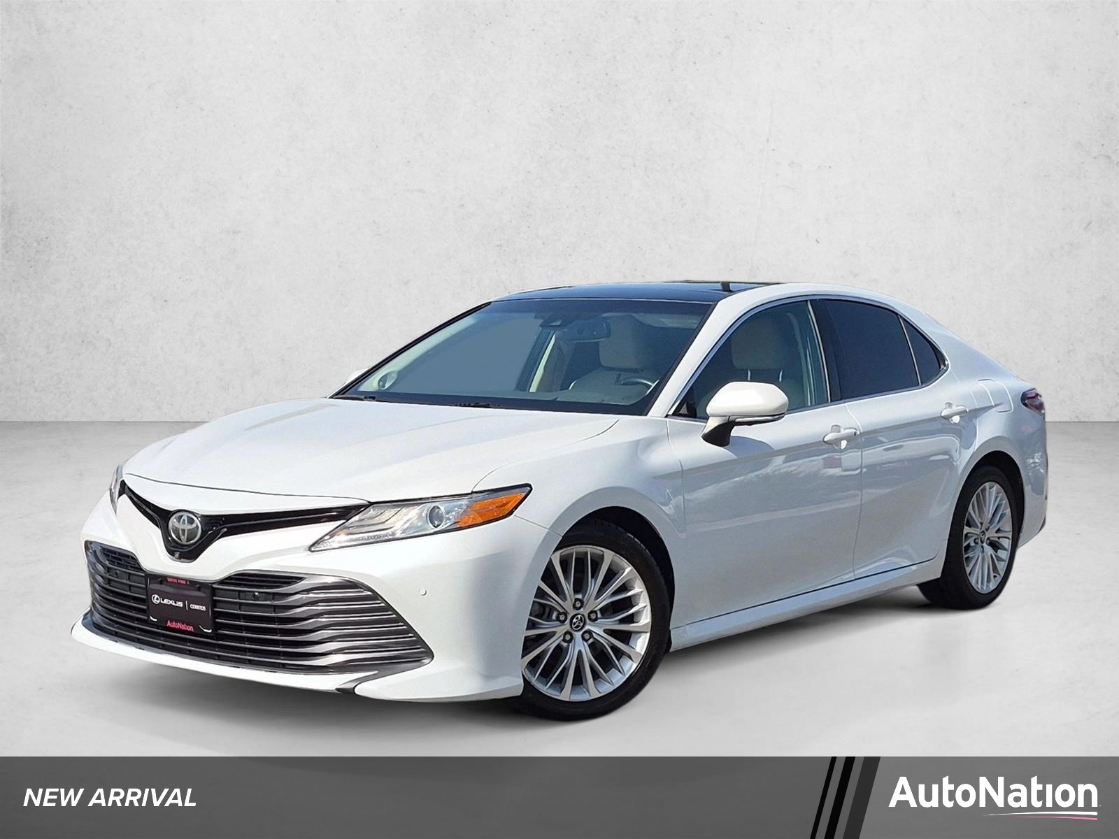 2018 Toyota Camry 4-door Mid-Size Passenger Car