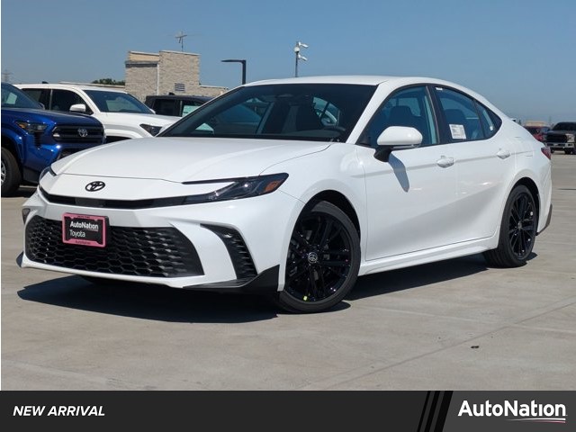 2025 Toyota Camry 4-door Mid-Size Passenger Car