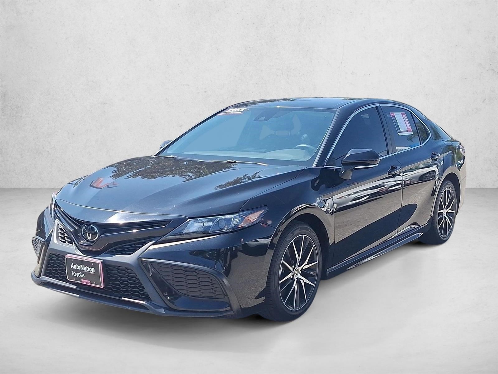 2023 Toyota Camry 4-door Mid-Size Passenger Car