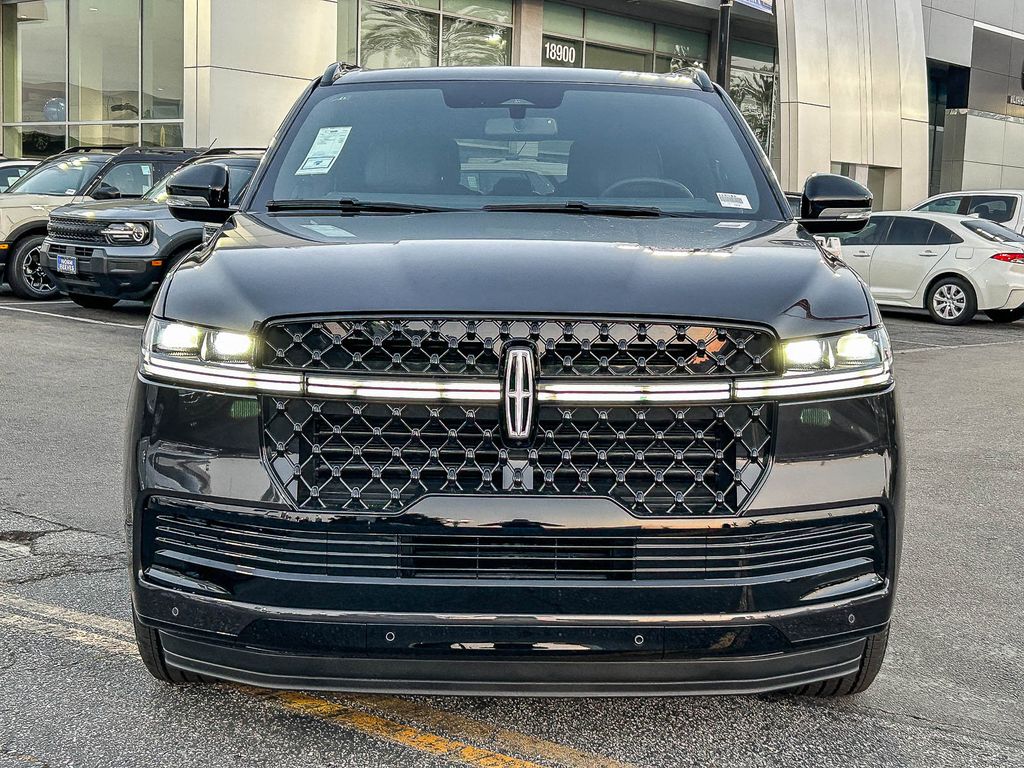 2026 Lincoln Navigator Reserve 4WD's photo