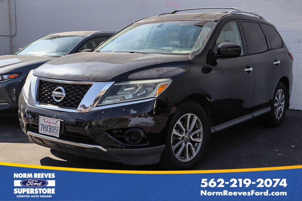 Nissan Pathfinder 4D Sport Utility
