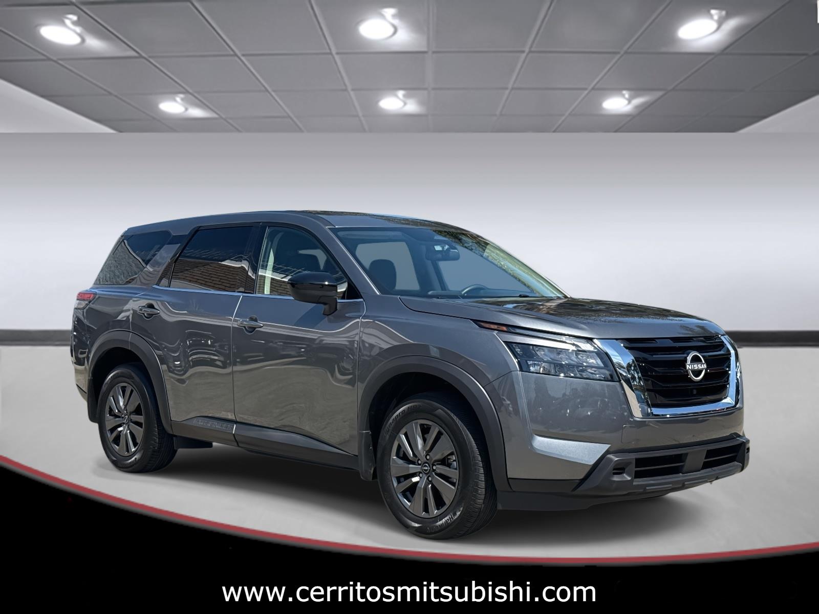 2025 Nissan Pathfinder S 2WD