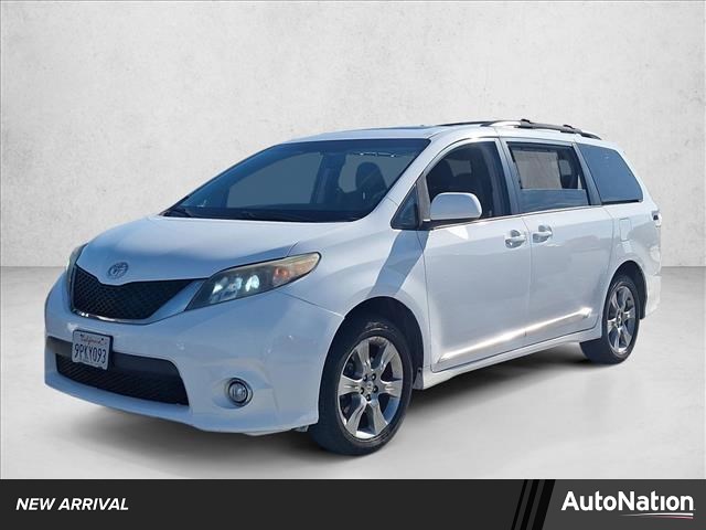2012 Toyota Sienna 2WD Minivans