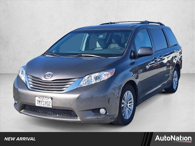 2015 Toyota Sienna 2WD Minivans