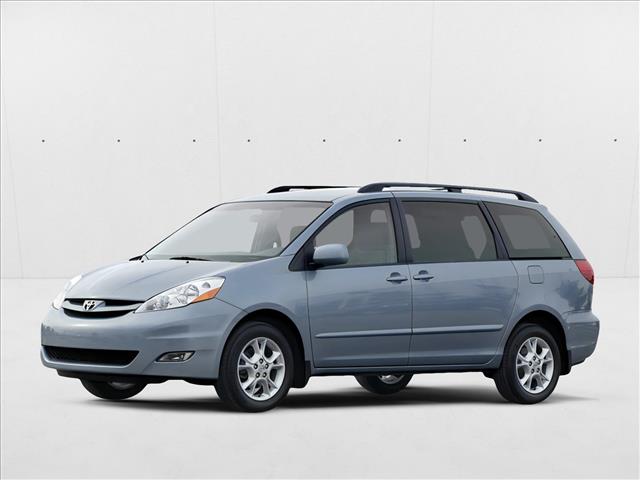 Toyota Sienna 2WD Minivans