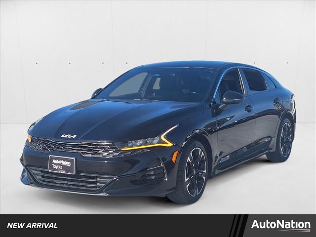 2022 Kia K5 4-door Large Passenger Car
