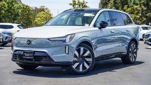 2025 Volvo EX90
