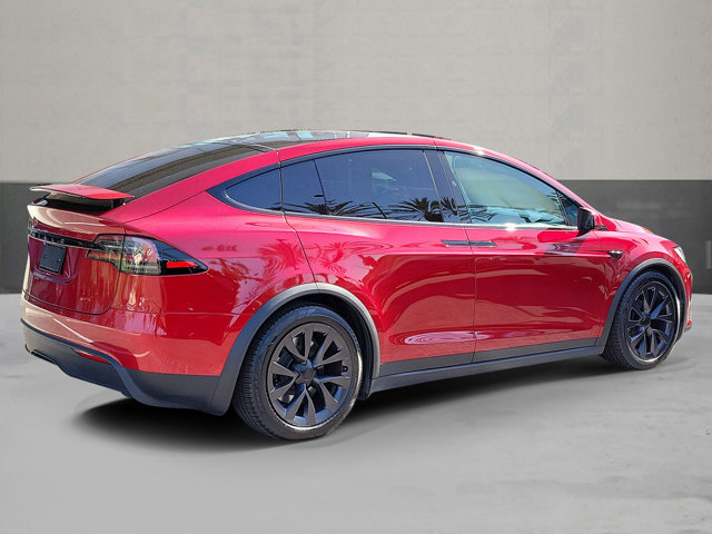 2024 Tesla Model X Long Range's photo