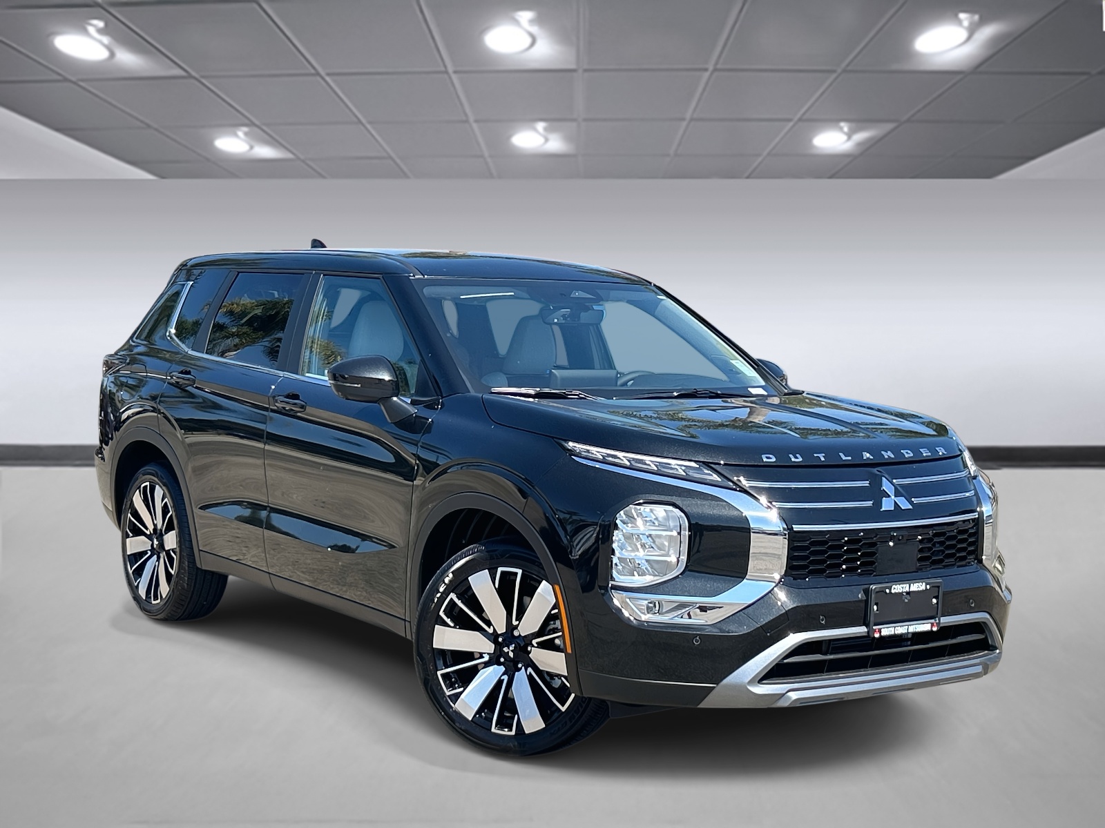 2025 Mitsubishi Outlander SE FWD