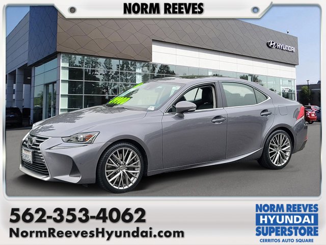 2018 Lexus IS 