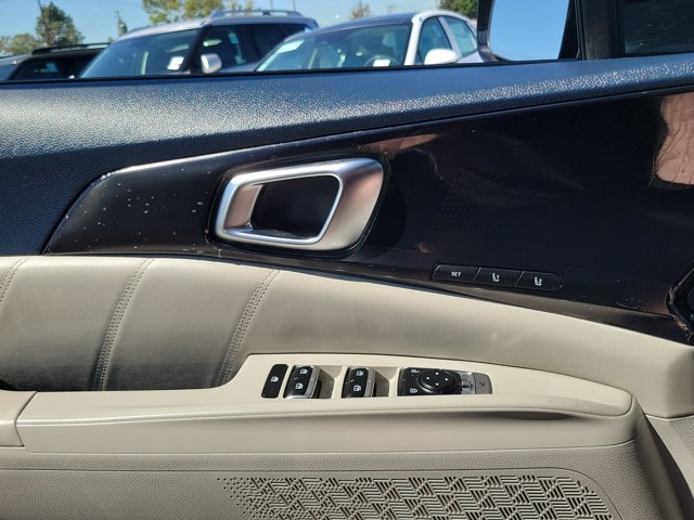 2025 Kia Carnival SX Prestige - Photo 15