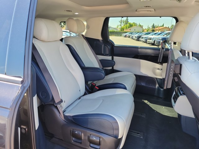2025 Kia Carnival SX Prestige - Photo 21