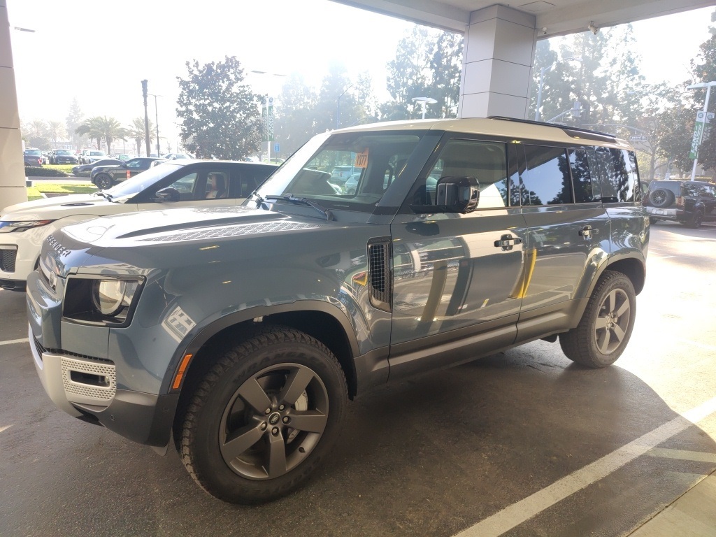 2025 Land Rover Defender 110 4D Sport Utility