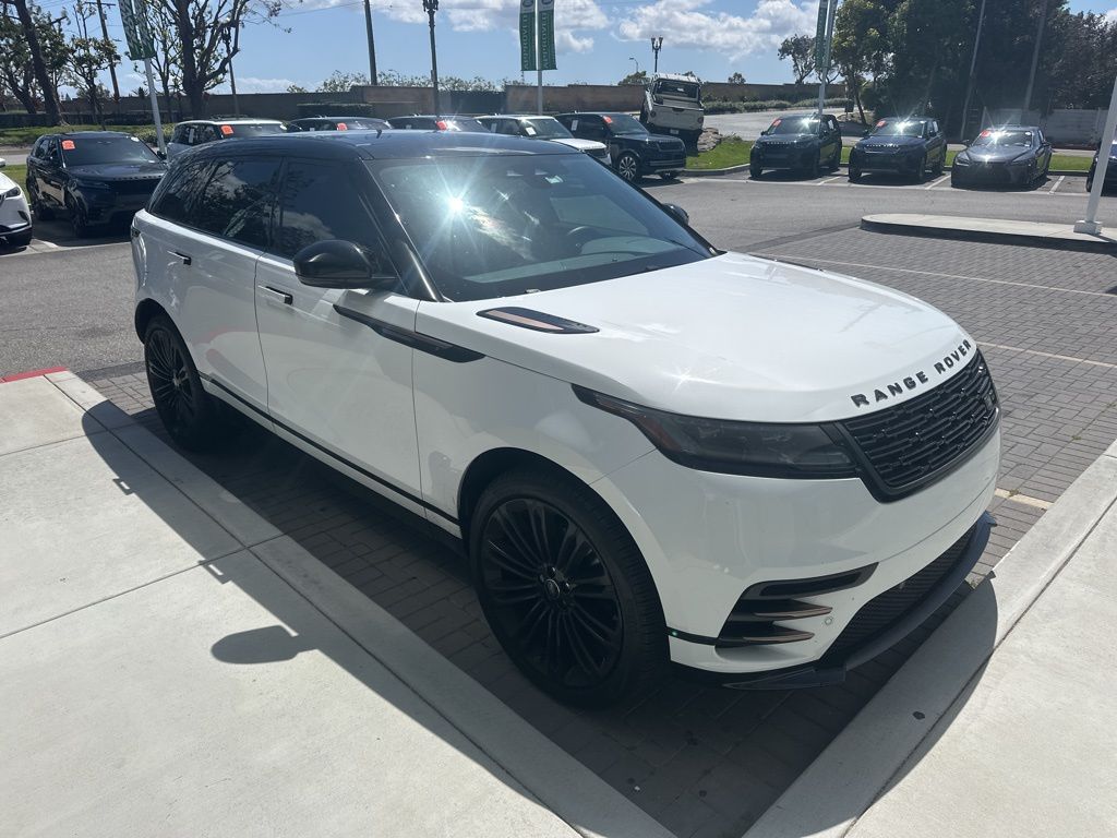 2024 Land Rover Range Rover Velar P250 Dynamic SE's photo