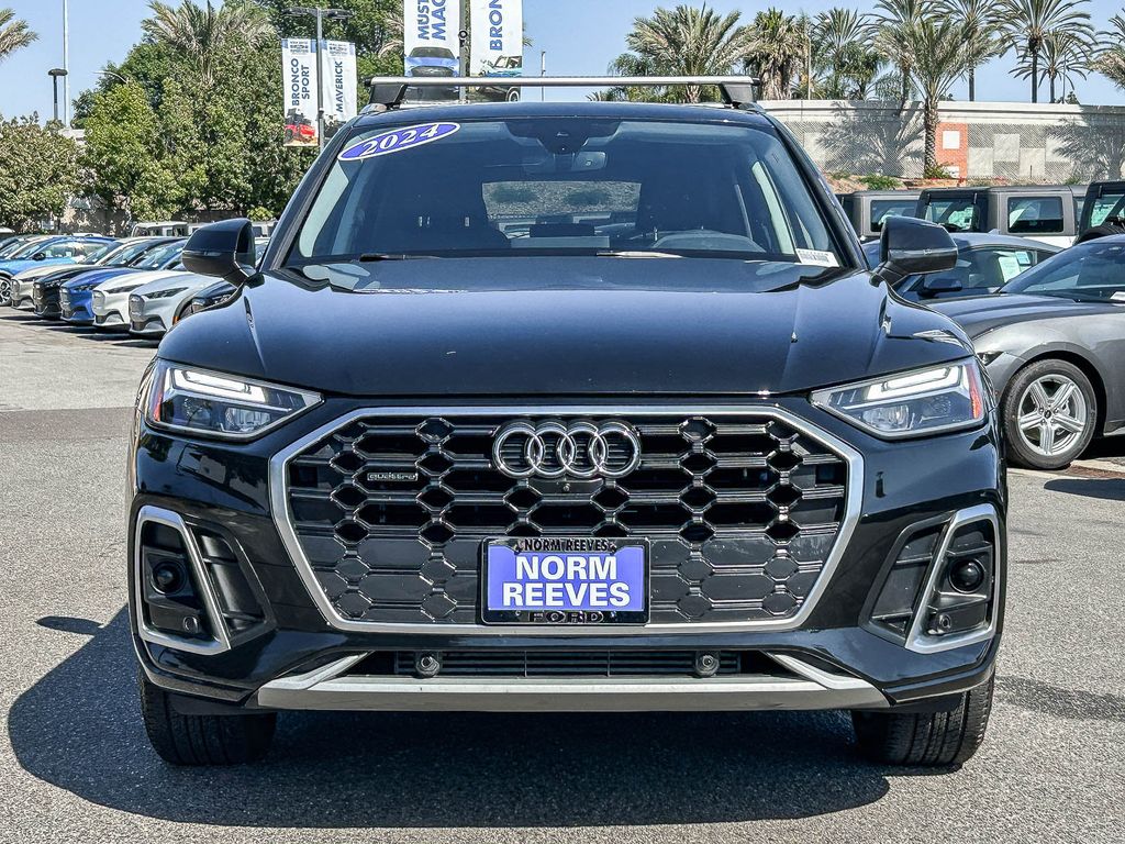 2024 Audi Q5 45 Premium Plus's photo