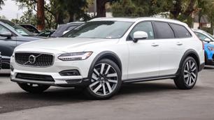 2025 Volvo V90 Cross Country